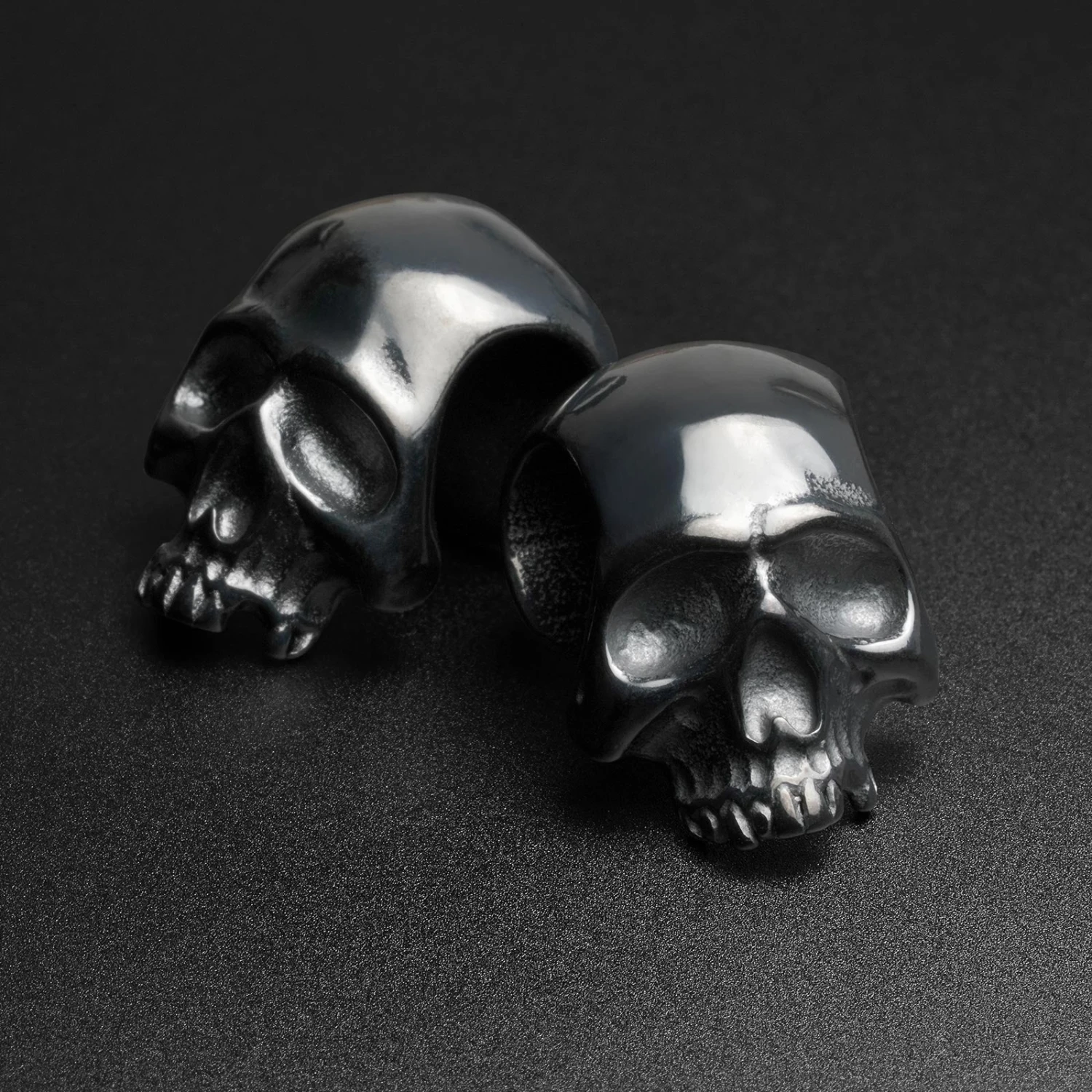 3D Skull Black PVD Saddle Ear Weight Hanger 3 3D Skull Black PVD Saddle Ear Weight Hanger