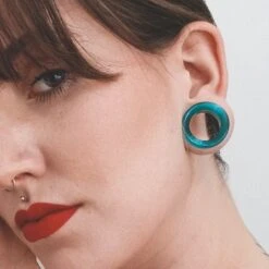 Teal Cat's Eye Glass Double Flare Concave Tunnel -Stretch It Body Jewellery Teal Cats Eye Tunnel Model Kate 1