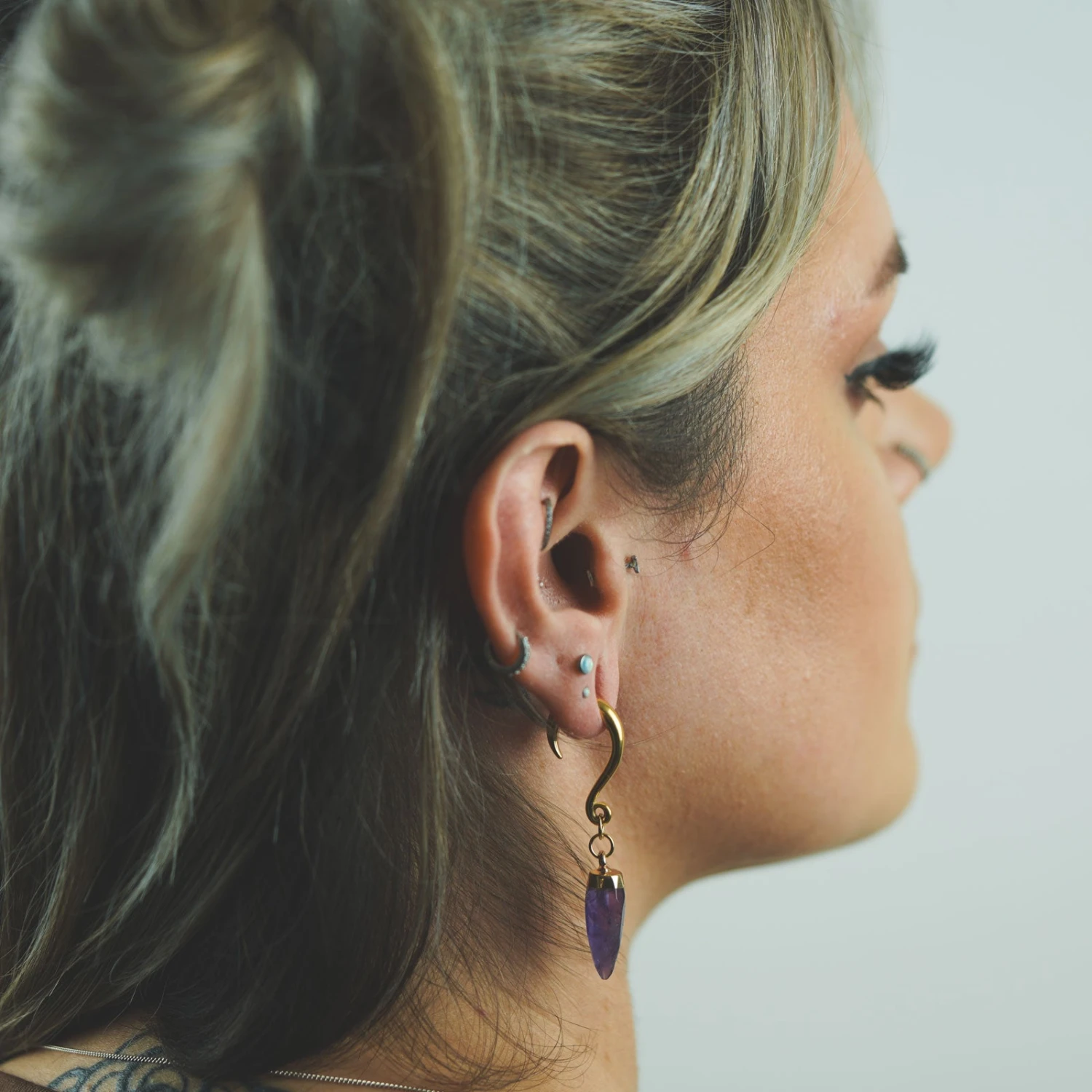 Amethyst Faceted Pendant With Gold PVD Hook Mini Ear Weight 4 Amethyst Faceted Pendant With Gold PVD Hook Mini Ear Weight - Image 2