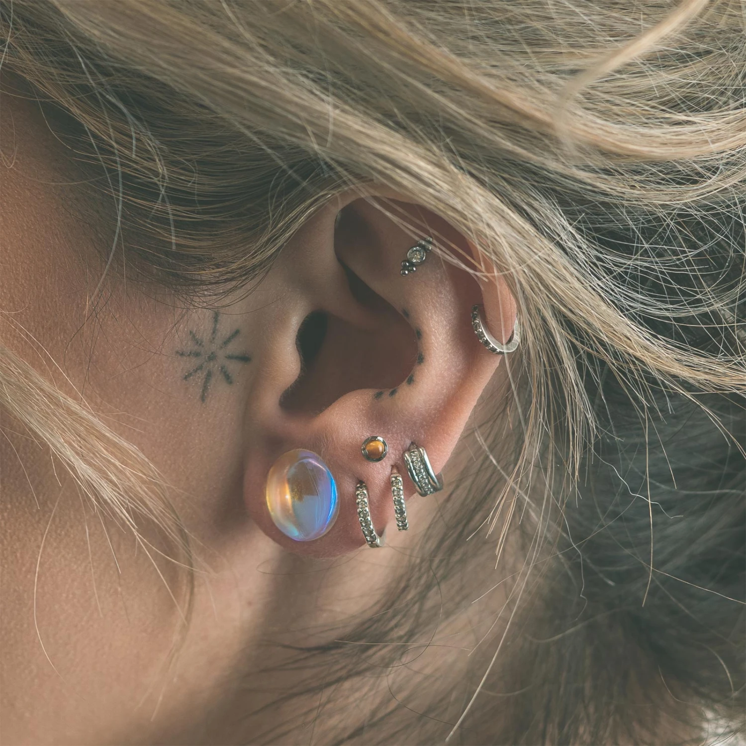 Aurora Glass Single Flare Convex Plug 4 Aurora Glass Single Flare Convex Plug - Image 2