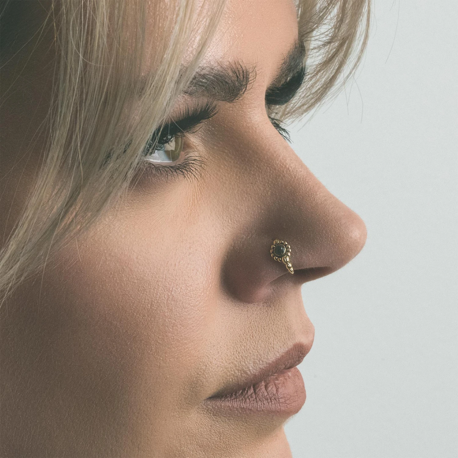 Beaded Black Onyx Brass Seamless Nose Ring 4 Beaded Black Onyx Brass Seamless Nose Ring - Image 2