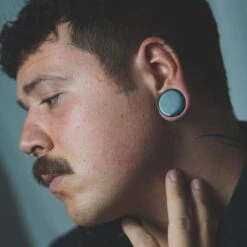 Black Glass Double Flare Plug Bundle 8 Black Glass Double Flare Plug Bundle -Stretch It Body Jewellery black cats eye glass double flare plug model shot d09728f3 c649 48a2 a781 db885665fe29