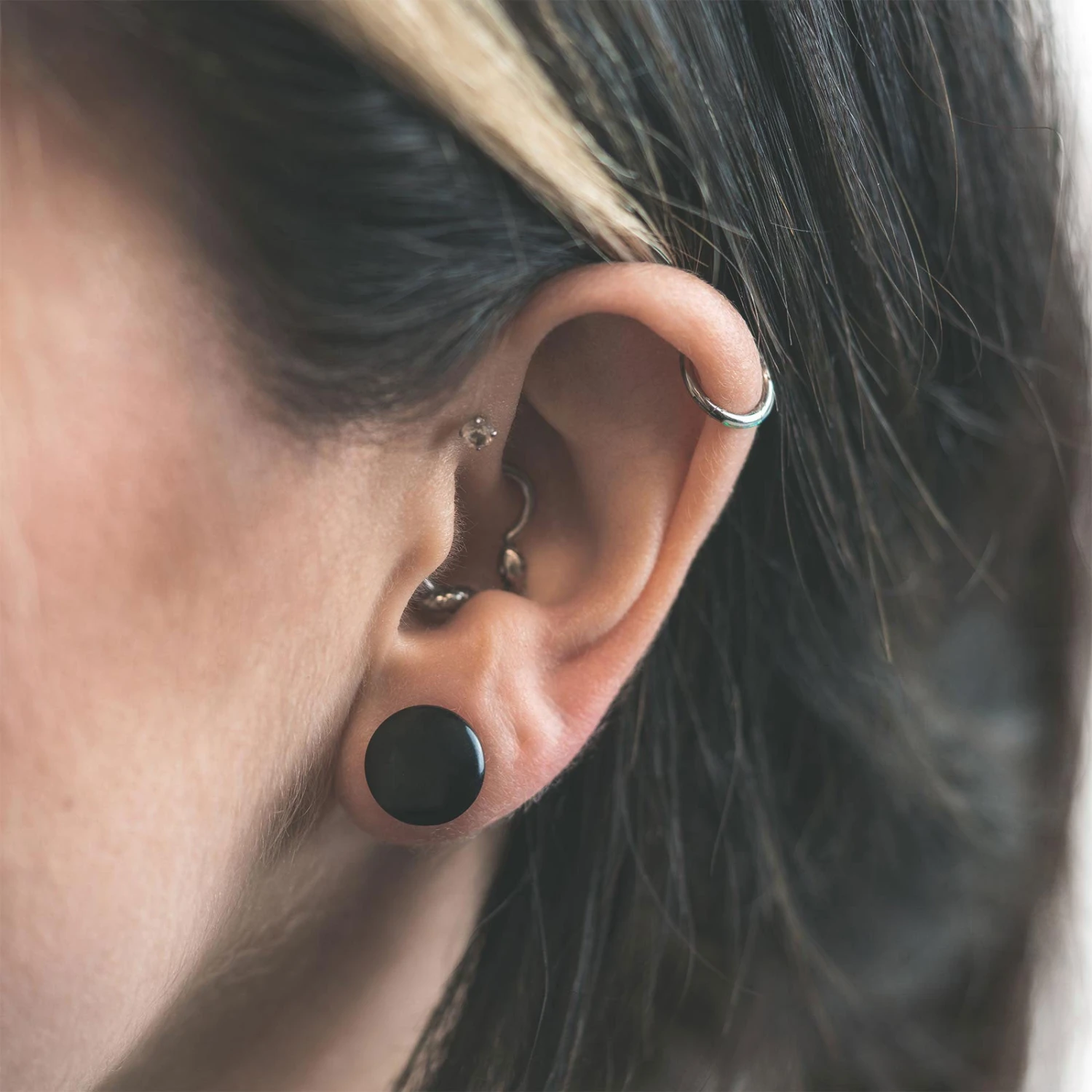 Black Glass Single Flare Dead Stretching Plug 4 Black Glass Single Flare Dead Stretching Plug - Image 2