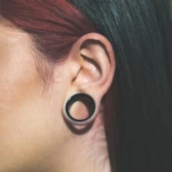 Double Flare Screw Fit Tunnel (Internally Threaded) Bundle 13 Double Flare Screw Fit Tunnel (Internally Threaded) Bundle -Stretch It Body Jewellery black pvd double flare screw fit tunnel internally threaded model shot 5206109a bb32 4a4d b358 80655386c348