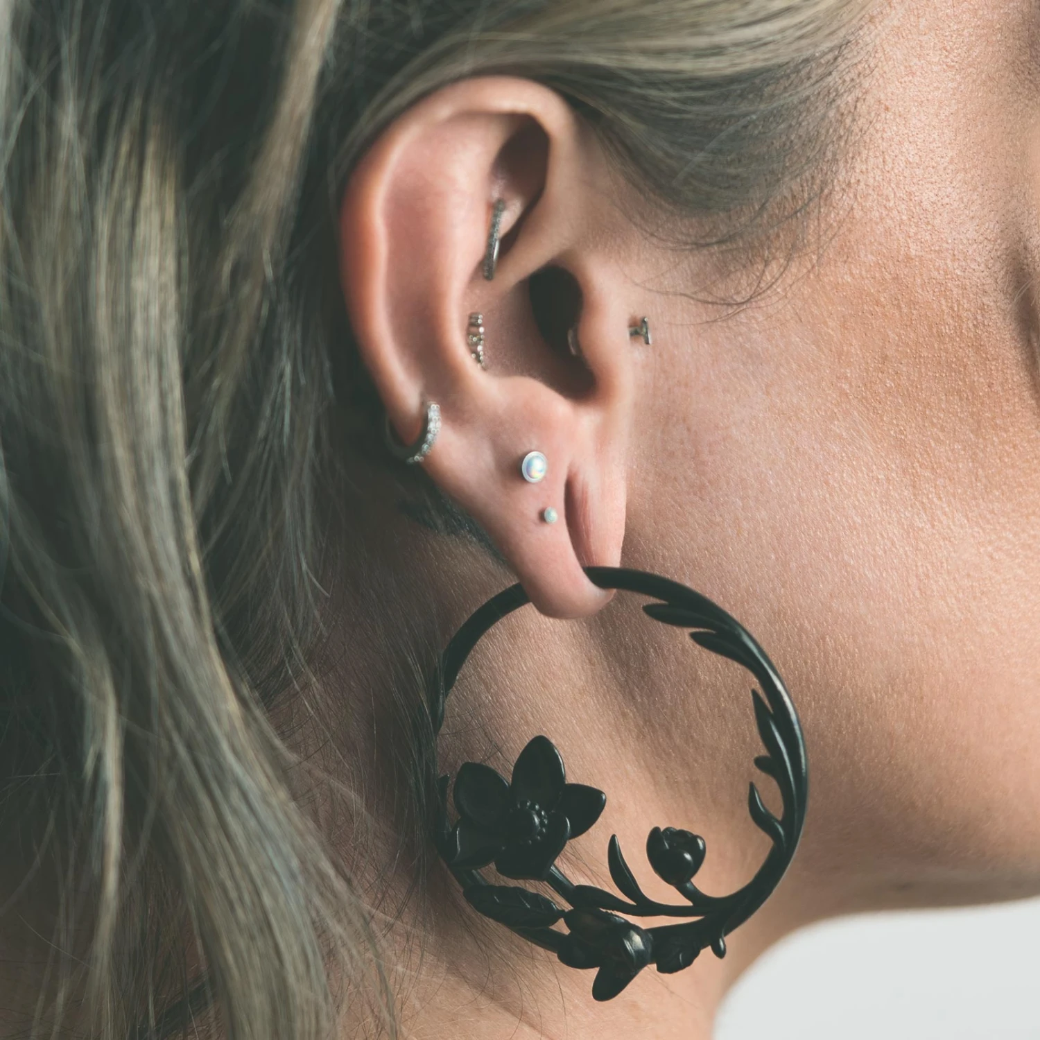 Blossom Flower Black PVD Hoop Magnetic Ear Weight 4 Blossom Flower Black PVD Hoop Magnetic Ear Weight - Image 2
