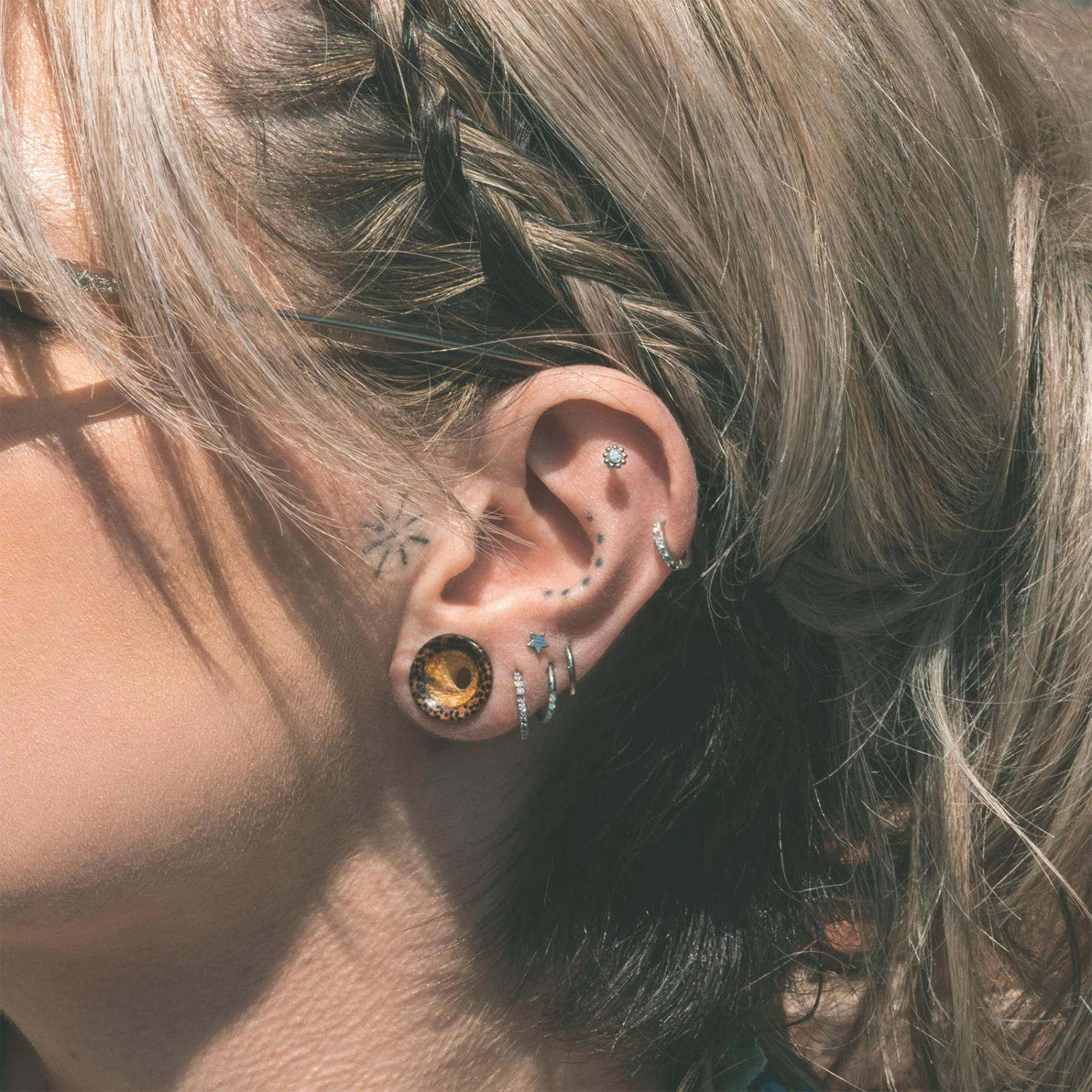 Coconut Wood Double Flare Tunnel With Tewel Wood Inlay 4 Coconut Wood Double Flare Tunnel With Tewel Wood Inlay - Image 2