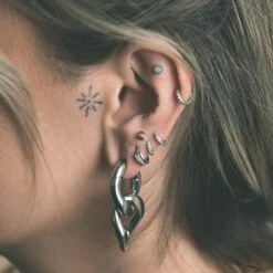 Double Cuban Link Surgical Steel Magnetic Ear Weight -Stretch It Body Jewellery double cuban link surgical steel magnetic ear weight model shot close up