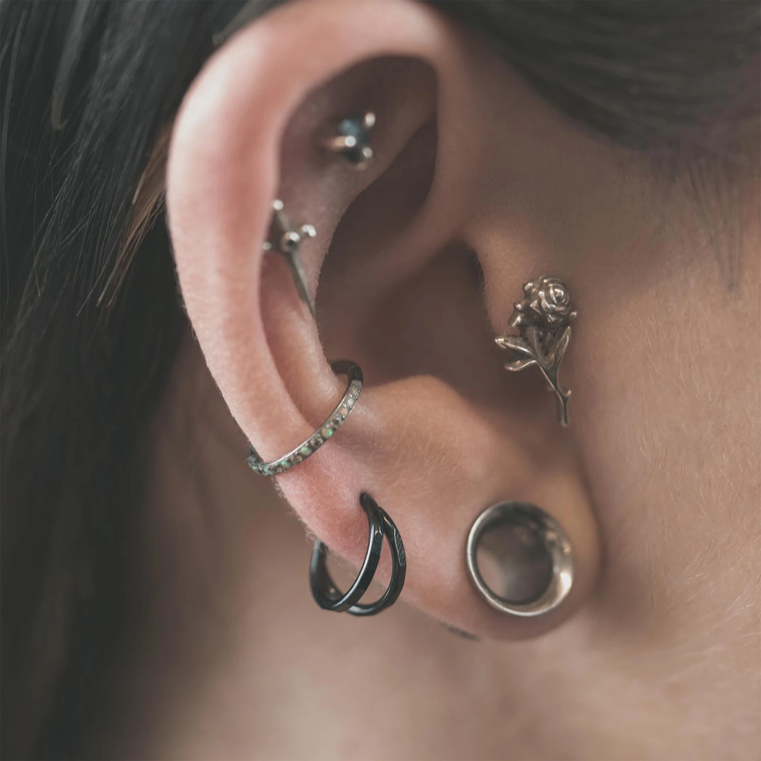 Double Faceted Hoop Black PVD Titanium Hinged Segment Ring 4 Double Faceted Hoop Black PVD Titanium Hinged Segment Ring - Image 2