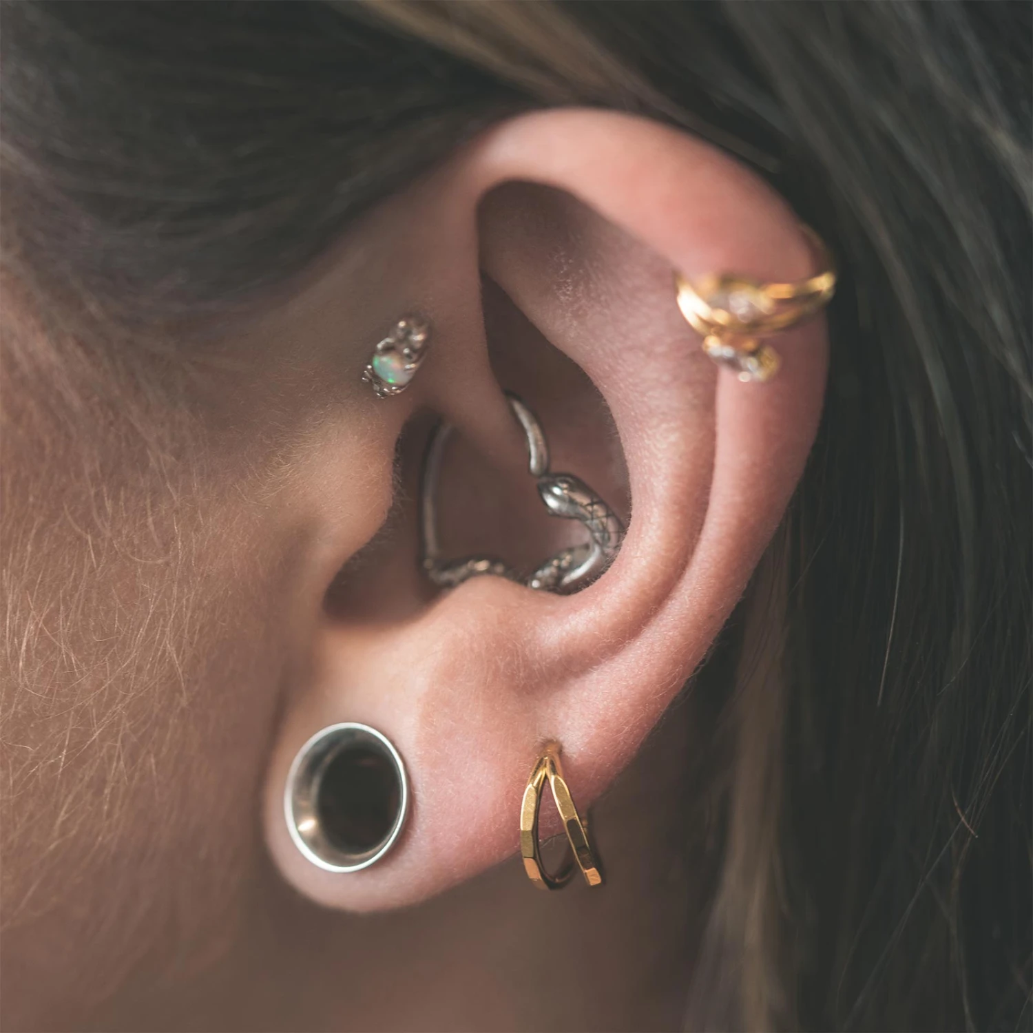 Double Faceted Hoop Gold PVD Titanium Hinged Segment Ring 5 Double Faceted Hoop Gold PVD Titanium Hinged Segment Ring - Image 3