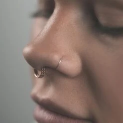 Double Pyramid Rose Gold PVD Titanium Hinged Segment Ring -Stretch It Body Jewellery double pyramid rose gold pvd titanium hinged segment ring model shot