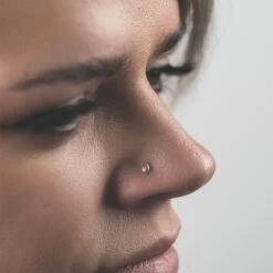 Droplet 925 Silver Threadless Top -Stretch It Body Jewellery droplet 925 silver threadless top model shot