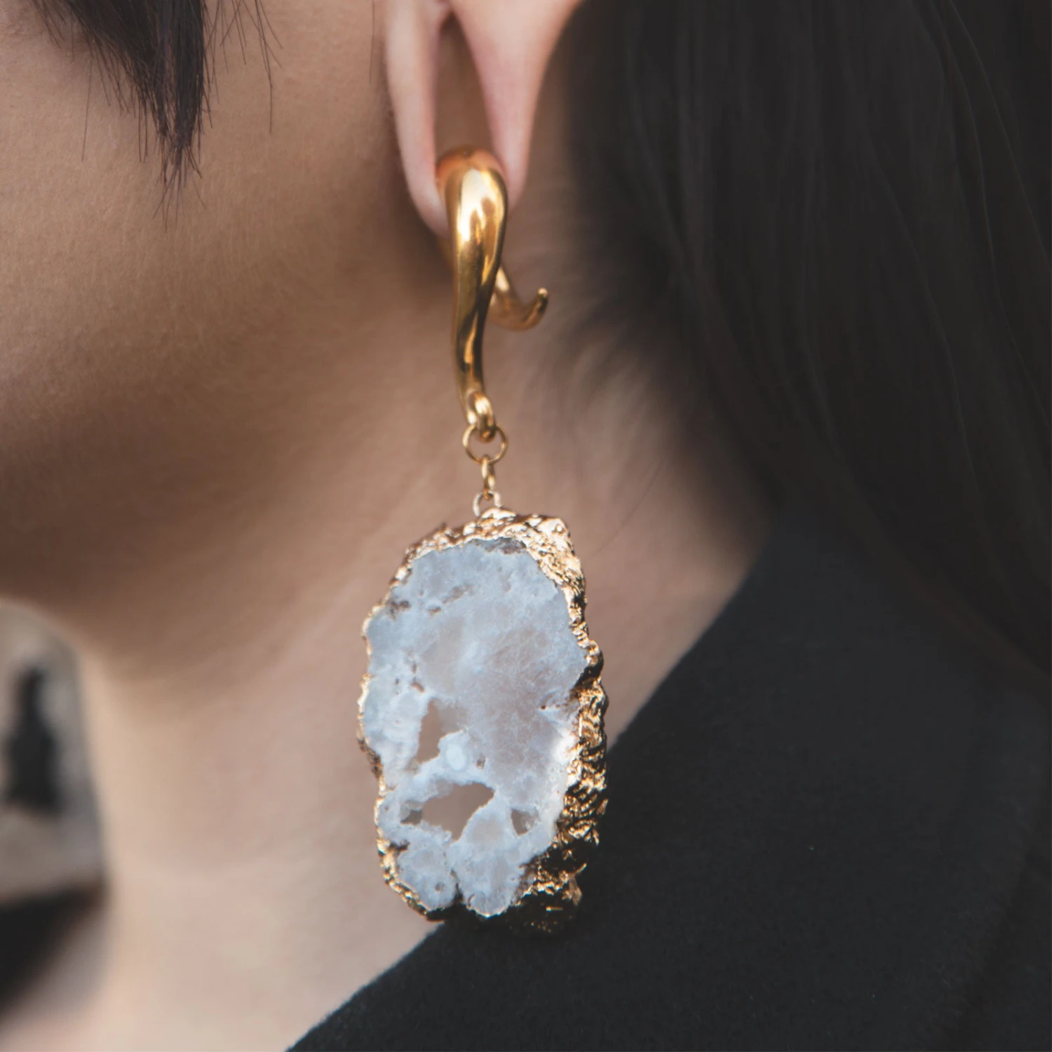 Druzy White Agate With Gold PVD Hook Ear Weight 6 Druzy White Agate With Gold PVD Hook Ear Weight - Image 4