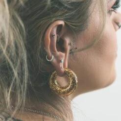 Engraved Geometric Gold PVD Magnetic Ear Weight 8 Engraved Geometric Gold PVD Magnetic Ear Weight -Stretch It Body Jewellery engraved geometric gold pvd magnetic ear weight model shot