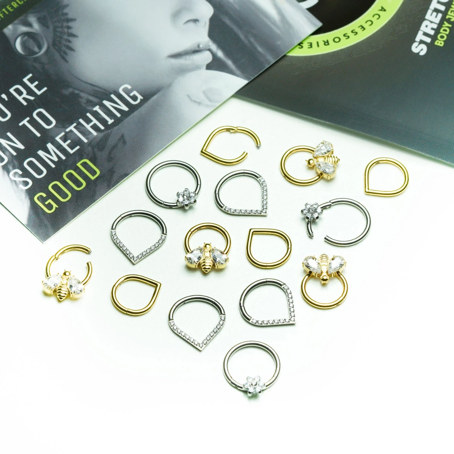 Flower Jewel Titanium Septum Clicker 4 Flower Jewel Titanium Septum Clicker - Image 2