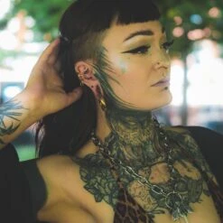 Gecko Brass Ear Cuff -Stretch It Body Jewellery gecko brass ear cuff model shot