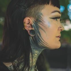 Gecko Brass Ear Cuff -Stretch It Body Jewellery gecko brass ear cuff model shot close up