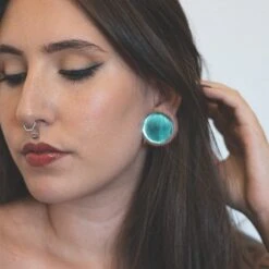 Hexagon Bejewelled Titanium Septum Clicker -Stretch It Body Jewellery hexagon bejewelled titanium septum clicker model shot