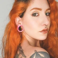 Hot Pink Pearl Silicone Double Flare Tunnel -Stretch It Body Jewellery hot pink pearl silicone double flare tunnel model shot