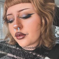 Opalite Pincher -Stretch It Body Jewellery opalite pincher model shot