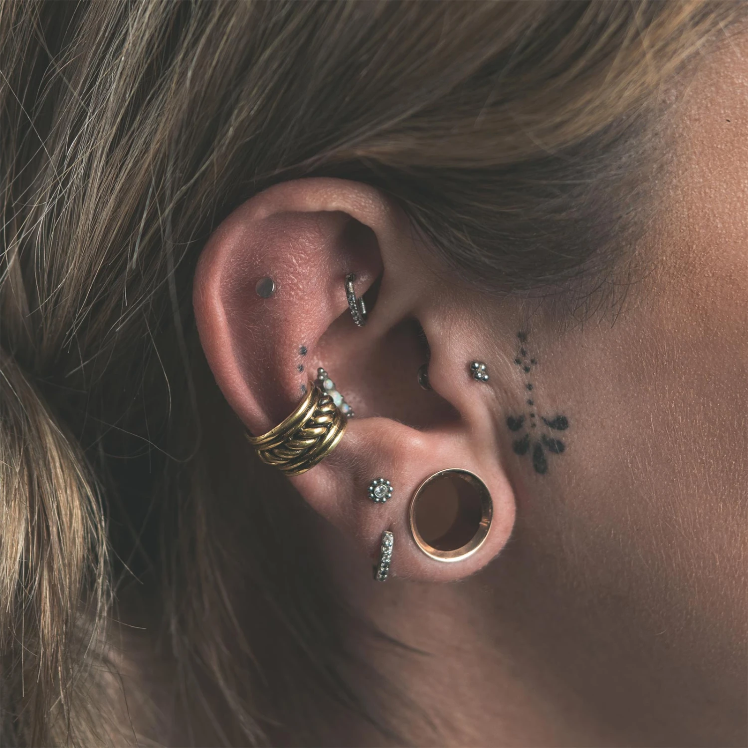 Rope Border Brass Ear Cuff 4 Rope Border Brass Ear Cuff - Image 2