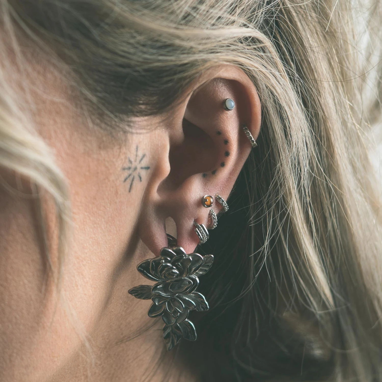 Rose And Vine Surgical Steel Ear Weight 4 Rose And Vine Surgical Steel Ear Weight - Image 2