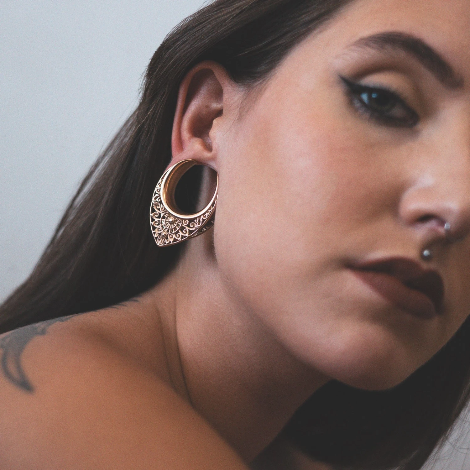 Rose Gold PVD Regal Shield Saddle Ear Weight 4 Rose Gold PVD Regal Shield Saddle Ear Weight - Image 2