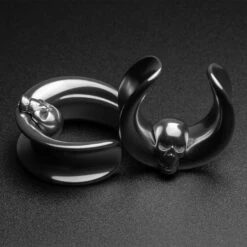 Skull Surgical Steel Saddle Plug Ear Weight