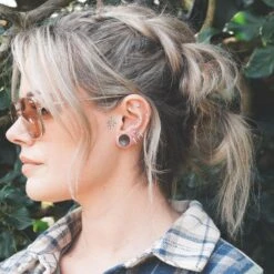 Sono Wood Double Flare Concave Plug -Stretch It Body Jewellery sono wood double flare concave plug model shot close up