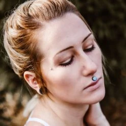 Sono Wood Double Flare Concave Tunnel -Stretch It Body Jewellery sono wood double flare concave tunnel model shot female