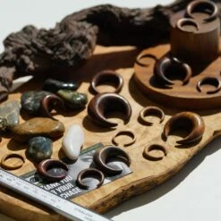 Sono Wood Pincher 7 Sono Wood Pincher -Stretch It Body Jewellery sono wood pincher group shot