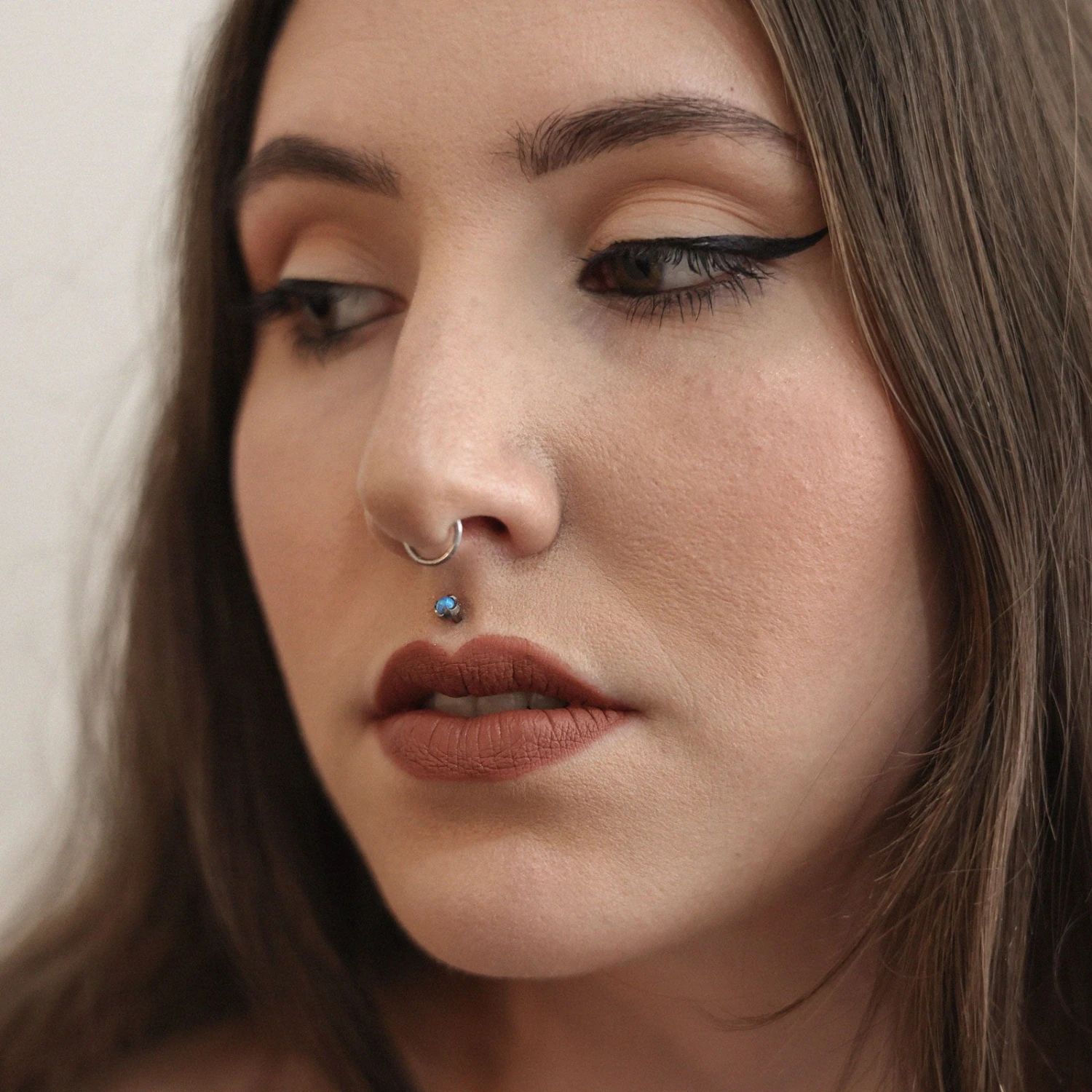 Three Prong Synth Blue Opal & Titanium Threadless Top 4 Three Prong Synth Blue Opal & Titanium Threadless Top - Image 2