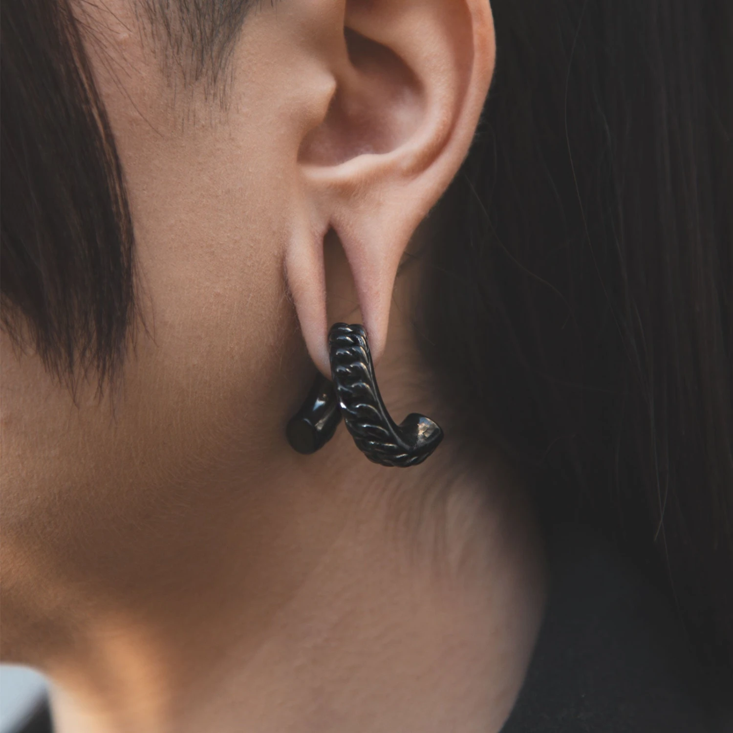Twisted Chain Link Black PVD Ear Weight 5 Twisted Chain Link Black PVD Ear Weight - Image 3