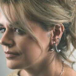 Twisted Chain Link Surgical Steel Ear Weight -Stretch It Body Jewellery twisted chain link surgical steel ear weight model shot